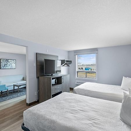 Emerald Hotel & Suites Calgary Airport Ngoại thất bức ảnh