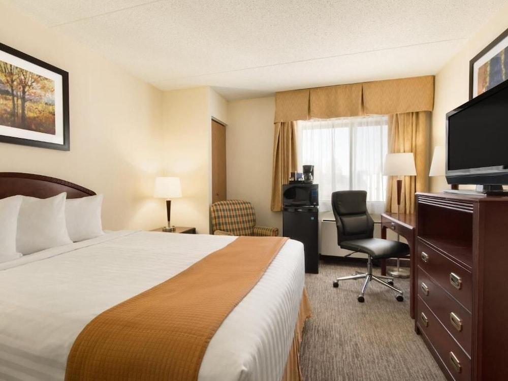 Emerald Hotel & Suites Calgary Airport Ngoại thất bức ảnh