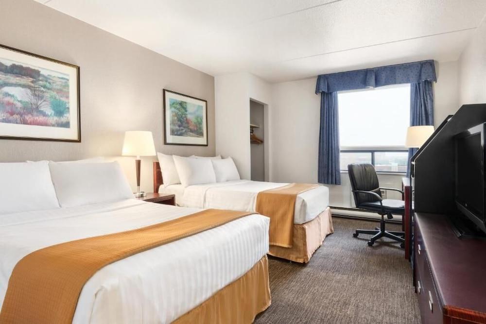 Emerald Hotel & Suites Calgary Airport Ngoại thất bức ảnh