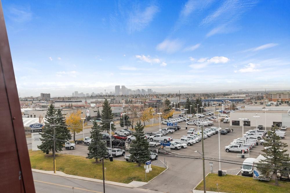 Emerald Hotel & Suites Calgary Airport Ngoại thất bức ảnh