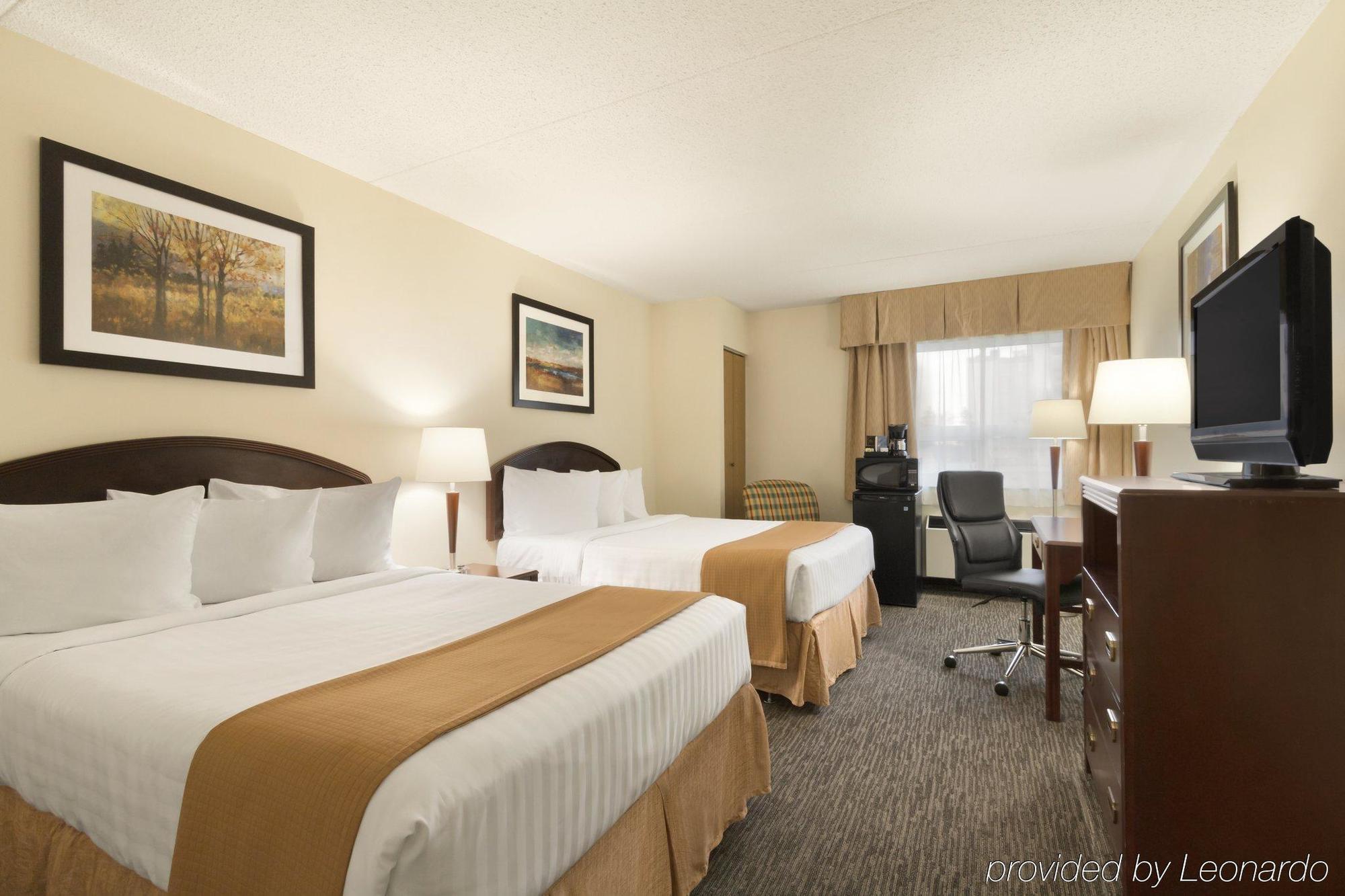 Emerald Hotel & Suites Calgary Airport Ngoại thất bức ảnh
