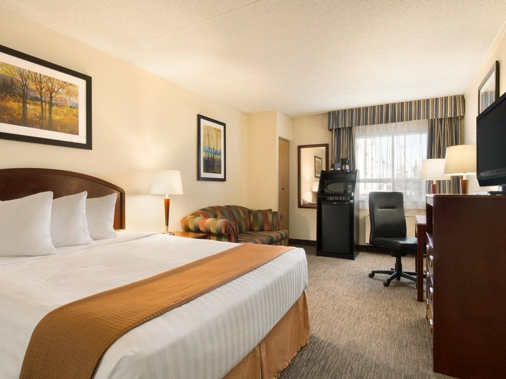 Emerald Hotel & Suites Calgary Airport Ngoại thất bức ảnh