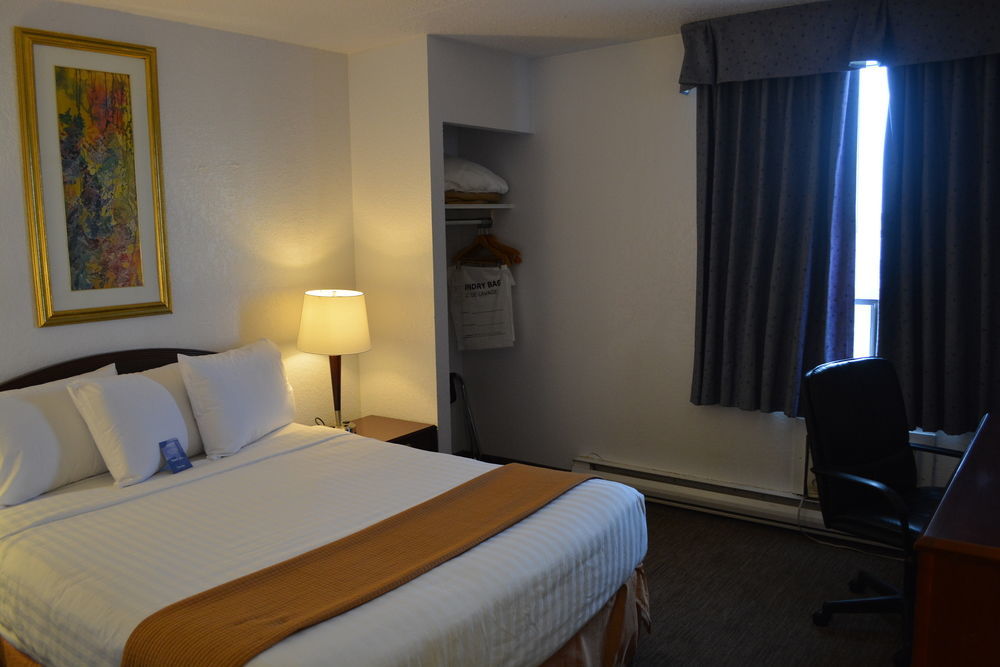 Emerald Hotel & Suites Calgary Airport Ngoại thất bức ảnh